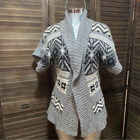 Old Navy Wool Tribal Knit Cardigan Sweater Open Front Native Gray Oversized XS - Picture 1 of 7